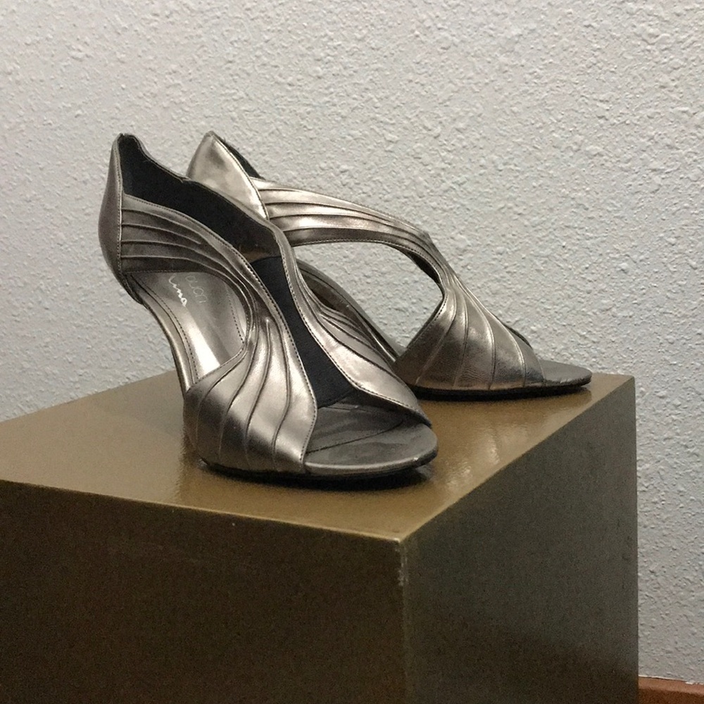 Hold Nina Shoes